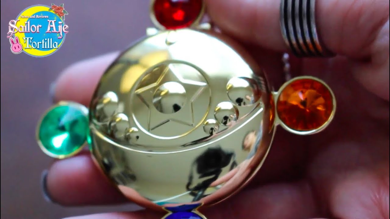 Sailor Moon Fan Club Exclusive Crystal Brooch vs 90's Fan Club Merchandise