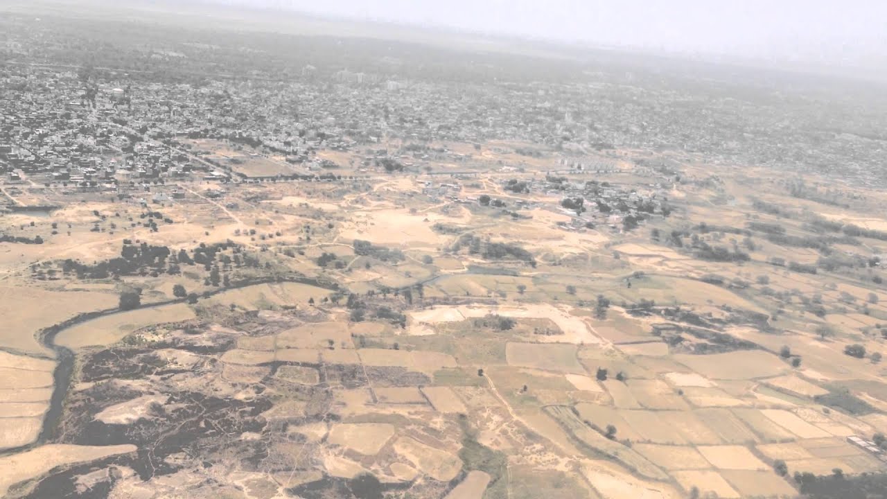 Landing Bamrauli Airport - Allahabad, India