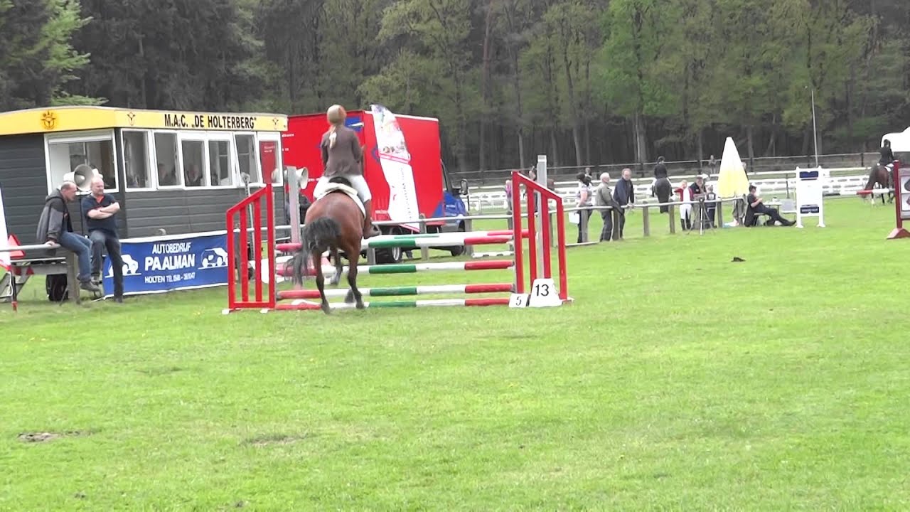 Kayleigh&Veron DL springen Holten