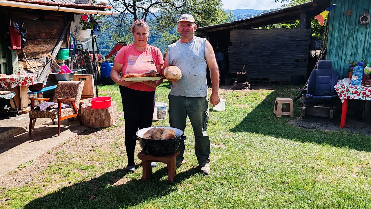 Young Family Life in the Carpathians | Harvesting Potatoes, Stone Oven Bread & Happy Village Days