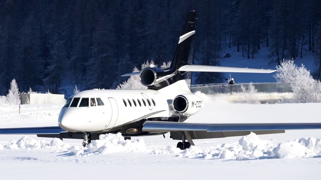 Impressive Valley Landing & Takeoff @ Samedan Airport 27.12.2018
