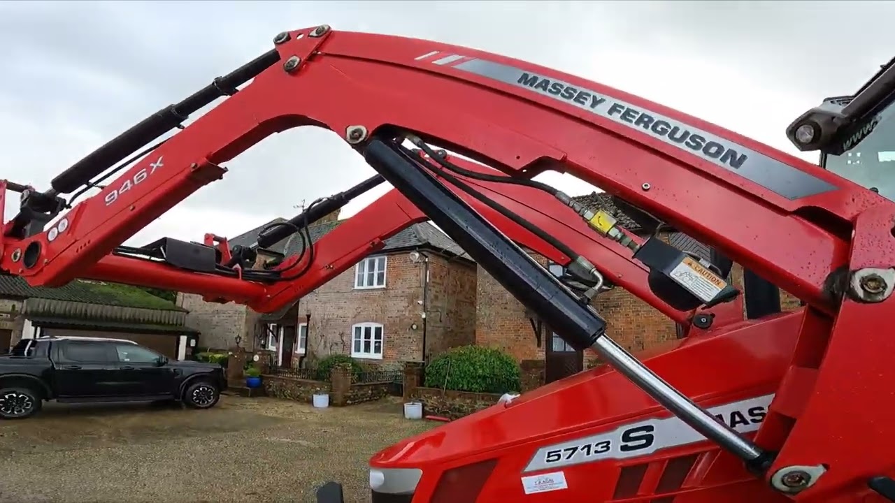 Massey Ferguson 5713s & MF Loader