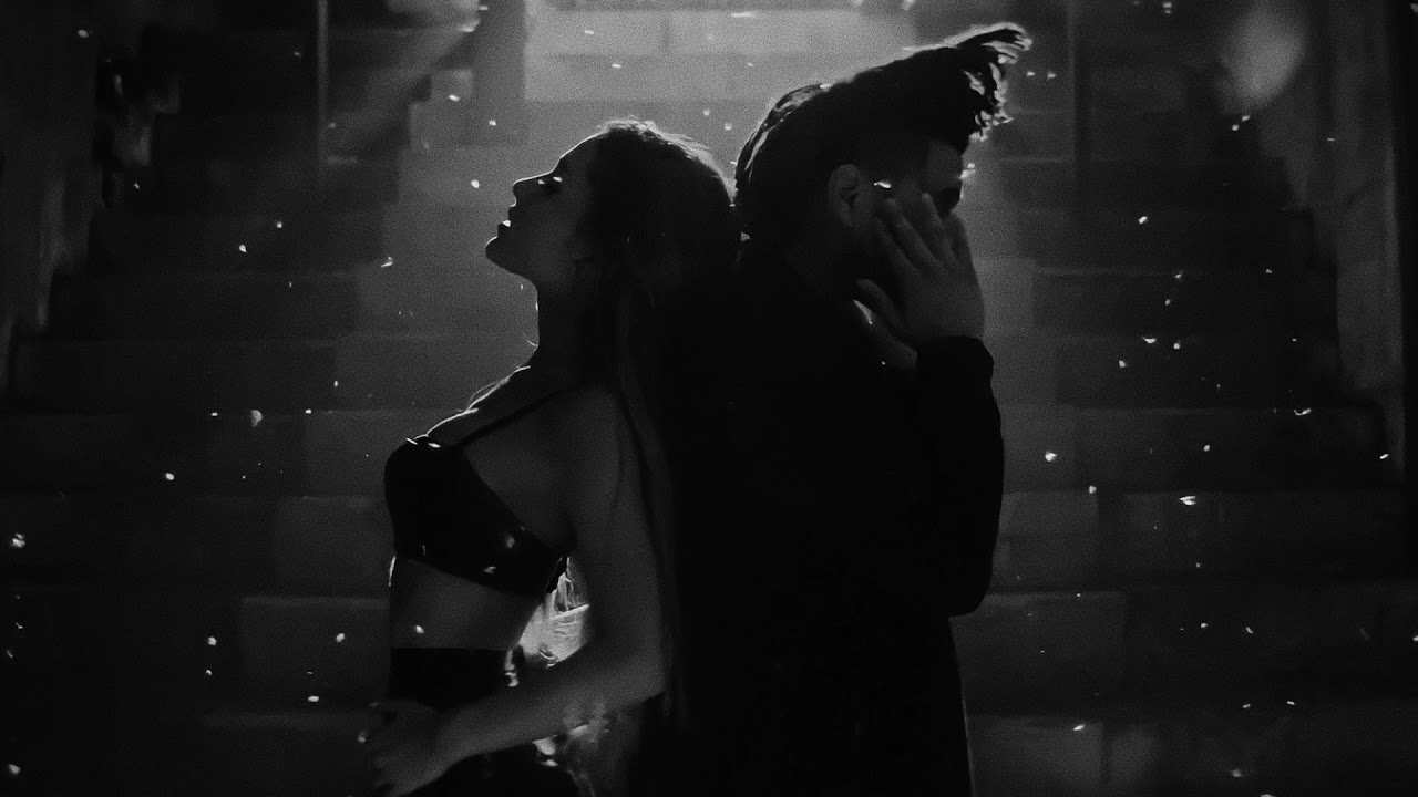 Ariana Grande ft The Weeknd - Off the table LIVE (Empty Arena)