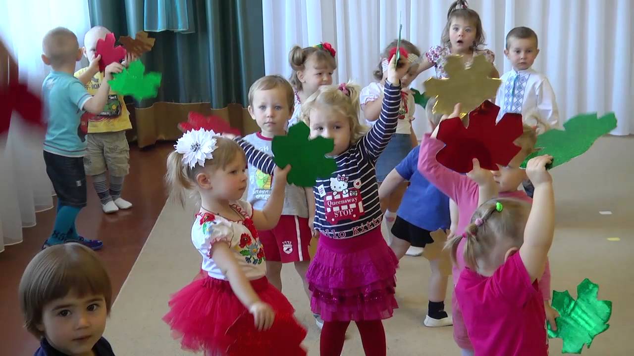 Таночки з листочками 10 2015