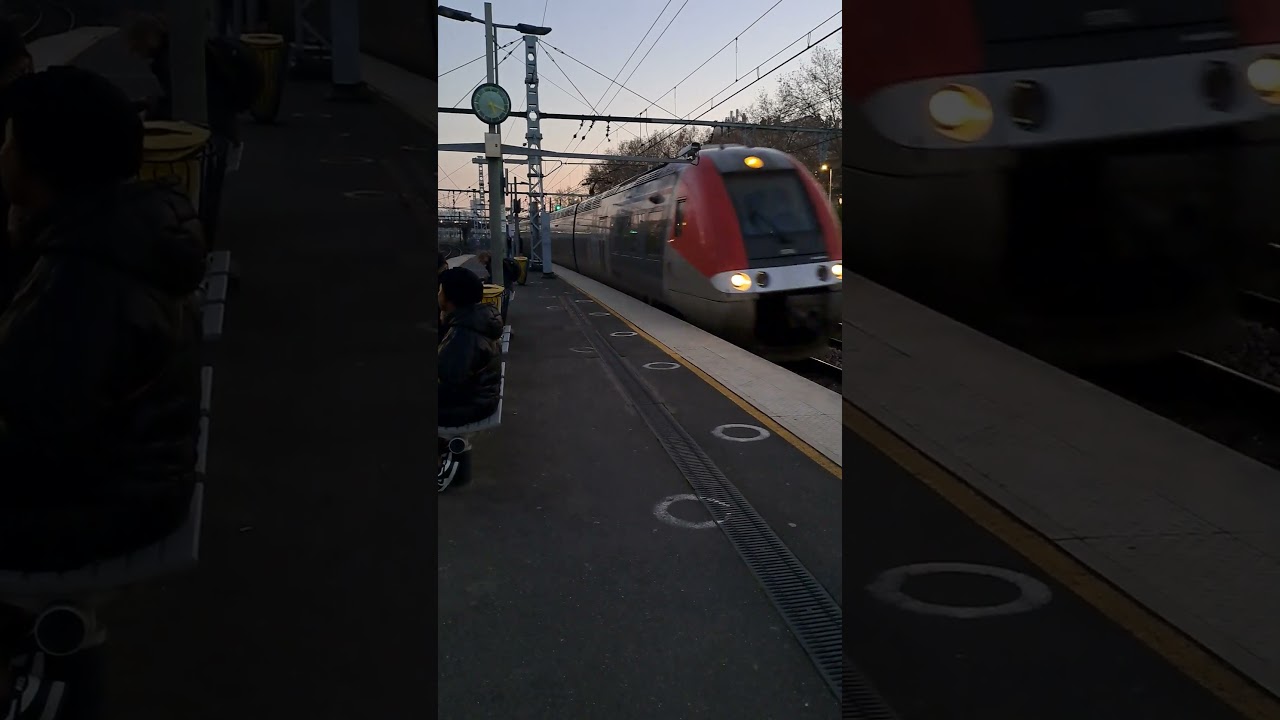 SNCF TER Bourgogne Franche Comt&eacute; Z27500 passant par Maison Alfort Alfortville