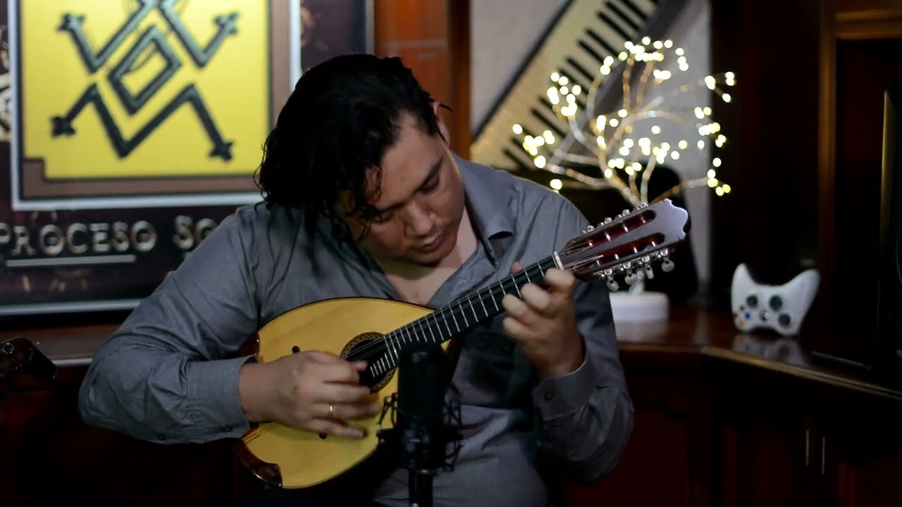 Desvairada (Aníbal Augusto Sardinha) - Carlos ReQuintero y Manuel Quintero