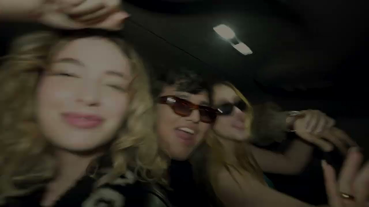 FULL OF HOES (Lyric Video) - Alex Favela, Hector Vargas, Fend