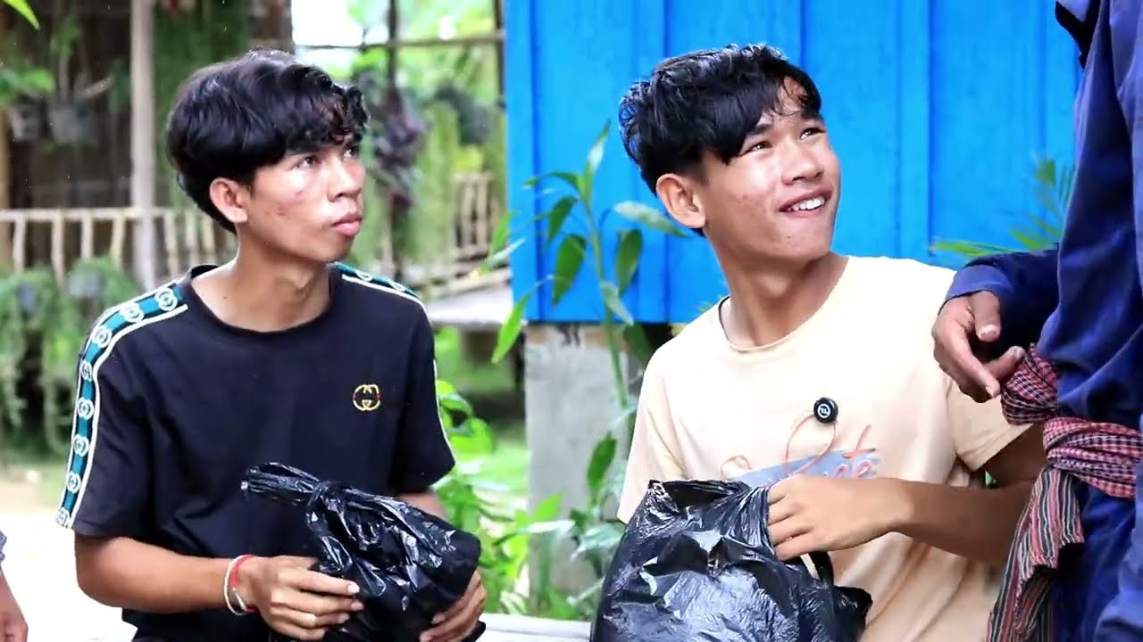 ដេកមមើ មិត្តនាំខូច 