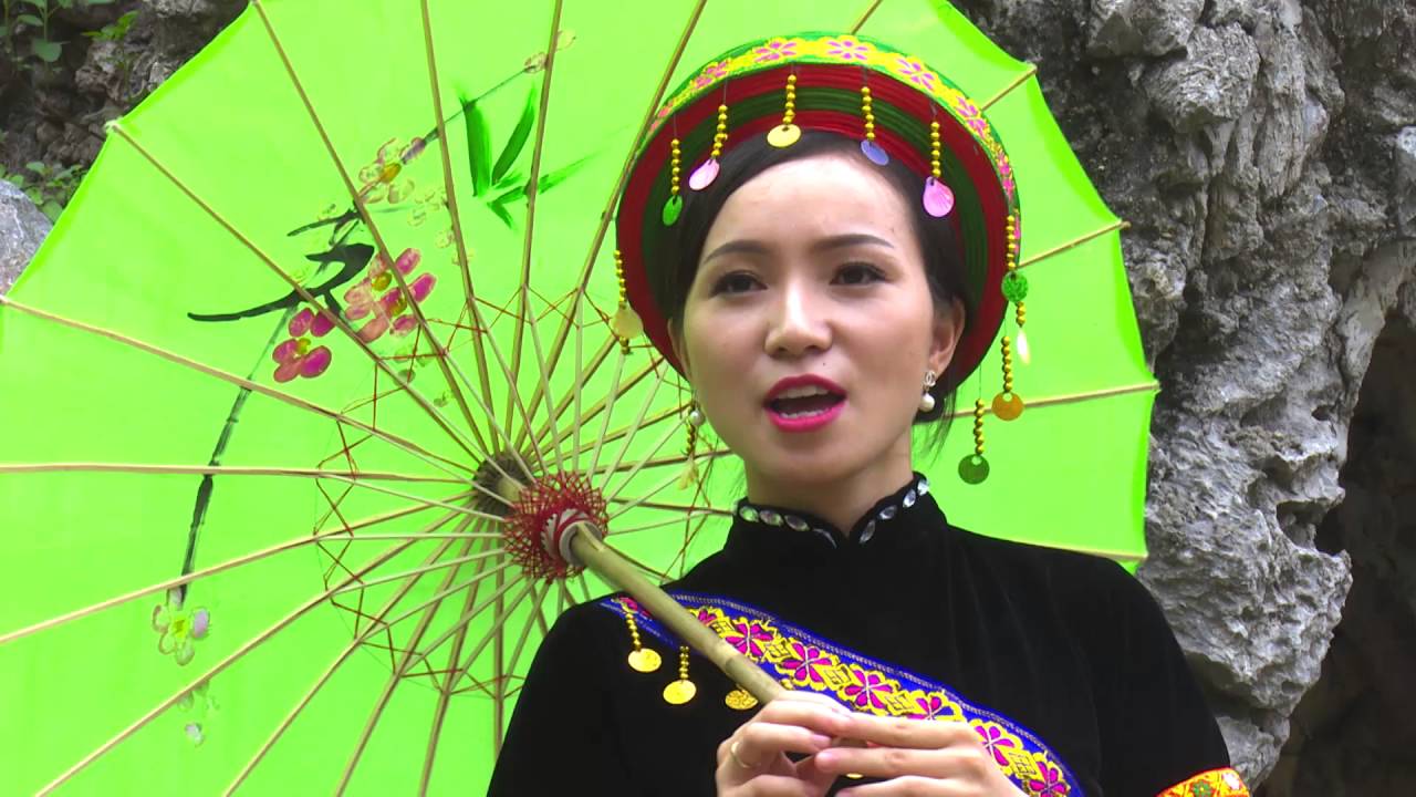 Cô giáo bản em - Minh Huệ