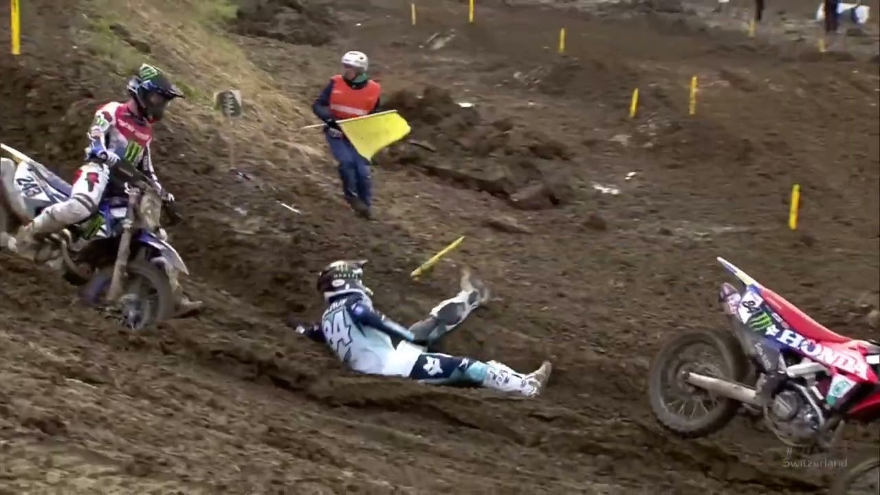 Herlings losing control in front of Gajser in MXGP Race 2 #MXGPSwitzerland