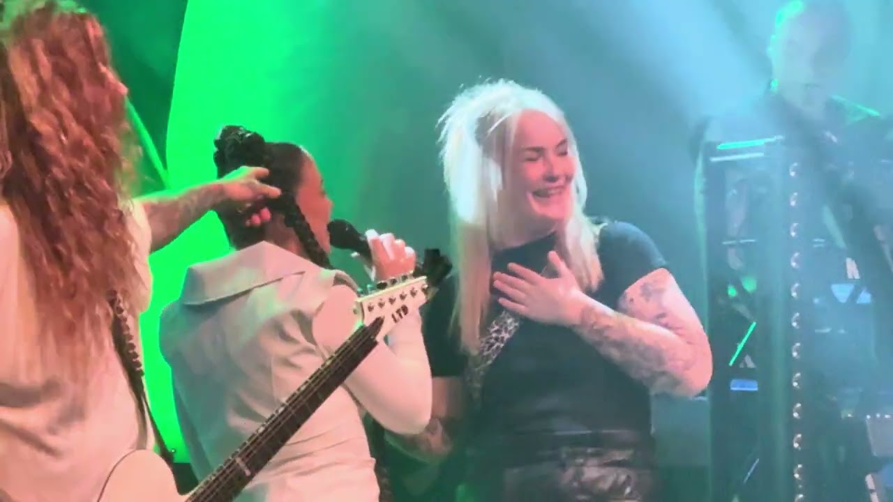 LaFee & Annabelle - Virus live in Erfurt am 06.11.2025