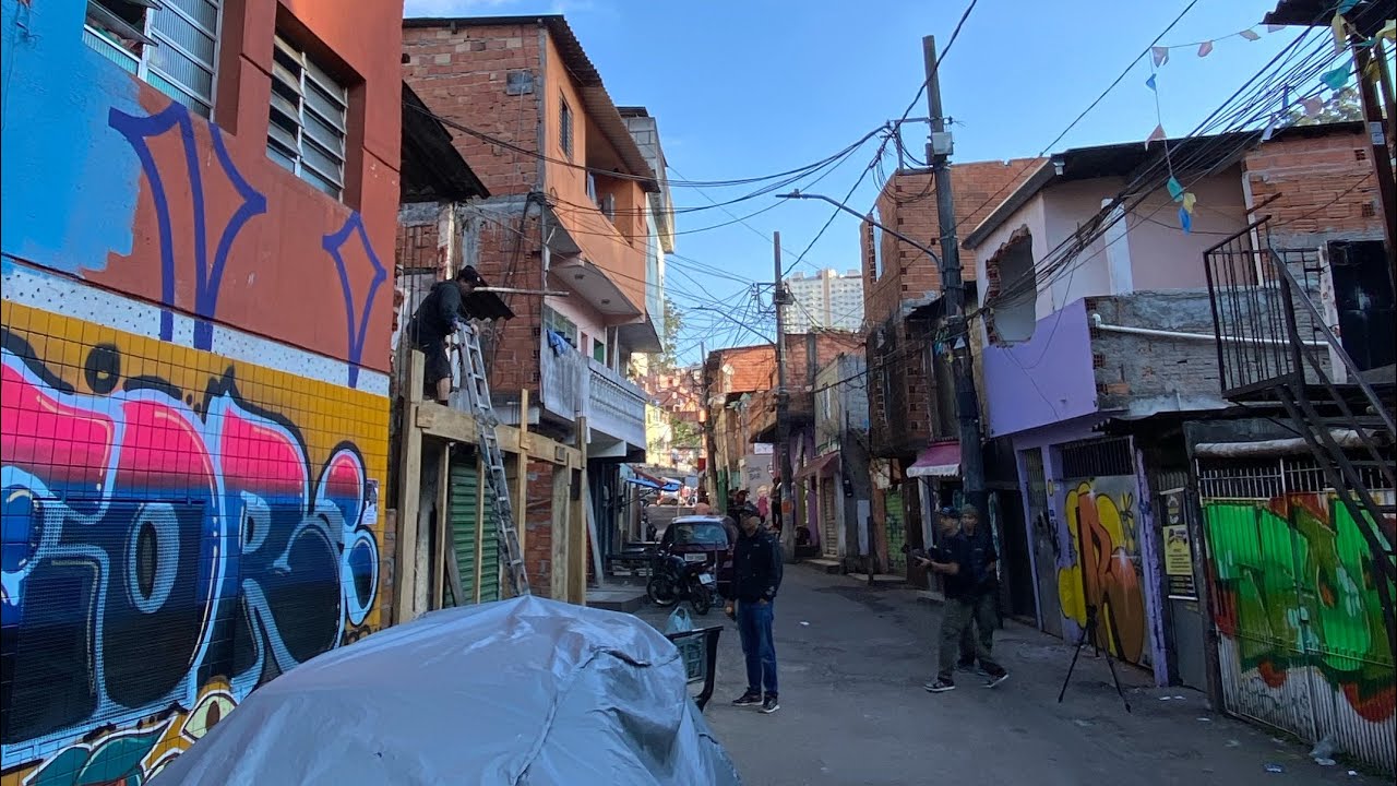 GRAFFITI - 2 in a roll at the extreme south side of São Paulo