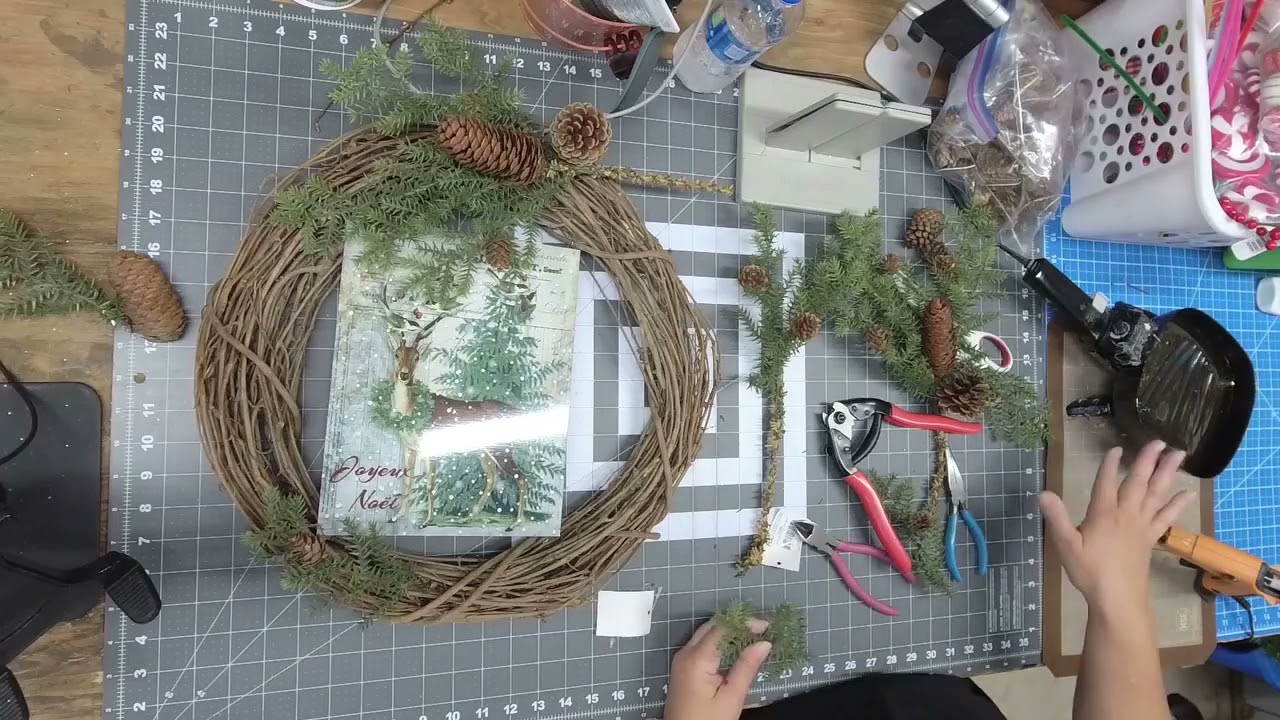 How to Make a Natural Rustic Winter Deer Grapevine Wreath Tutorial