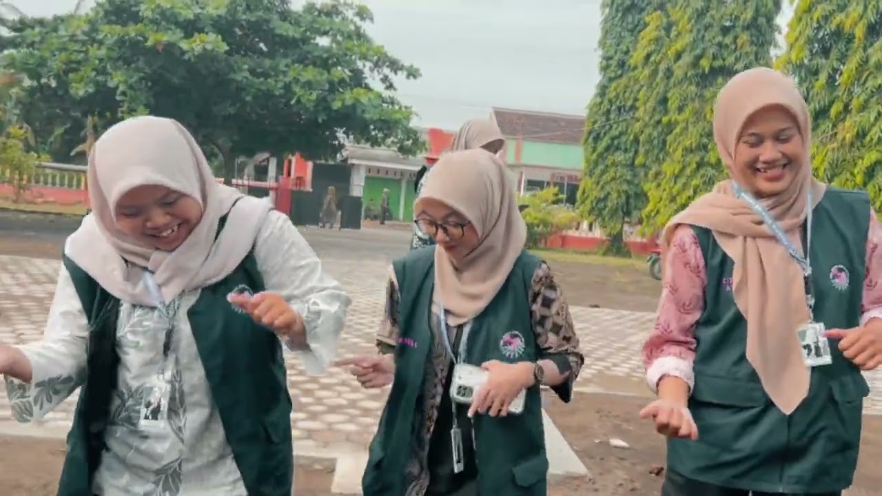 AFTER MOVIE I PRAKTIK BELAJAR LAPANG KELOMPOK 12 I DESA KEPANJEN I KECAMATAN GUMUKMAS