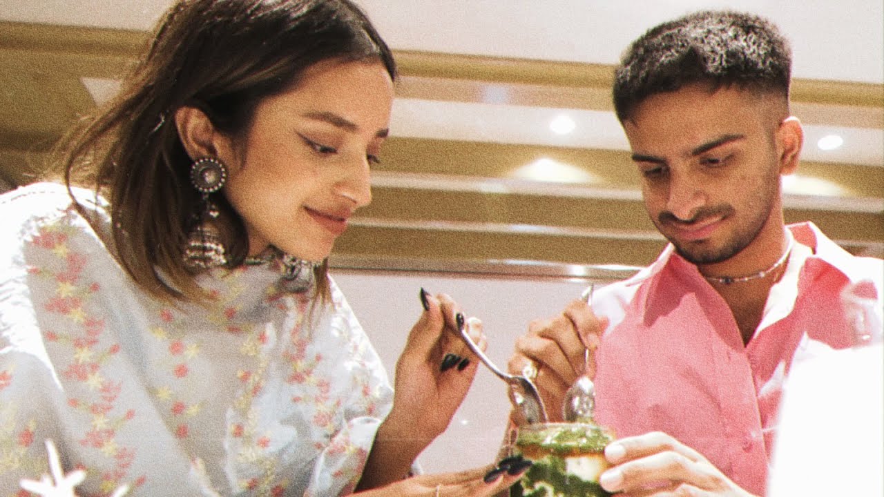 eating dancing & mumbai with @VishnuKaushal
