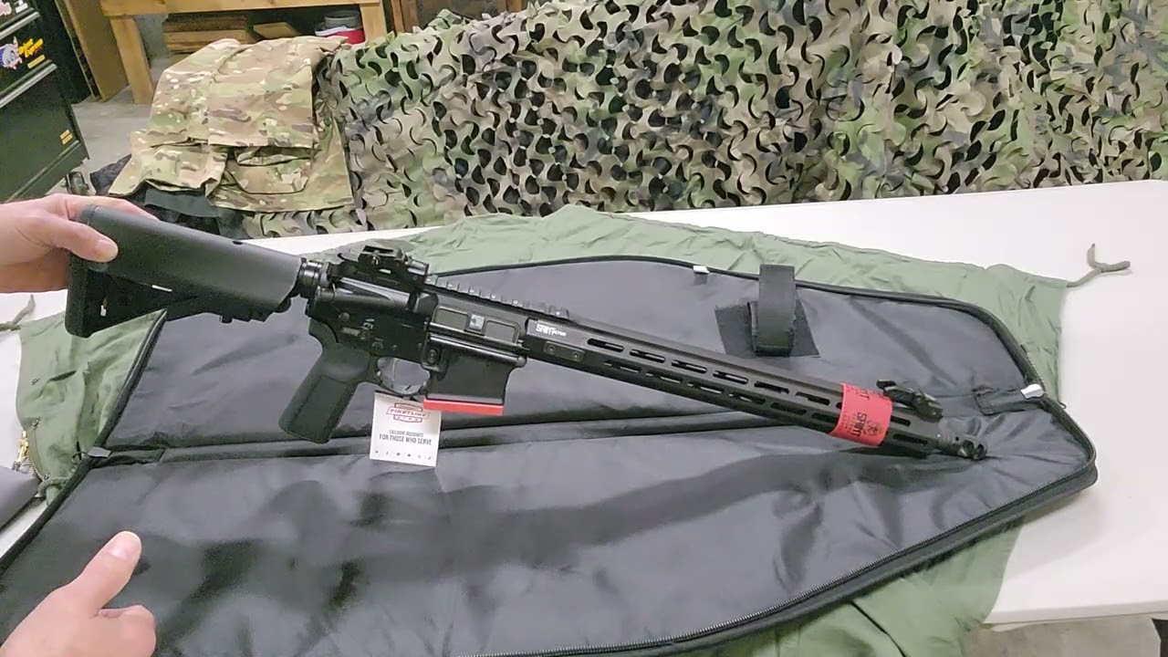 Springfield Armory Saint Victor 5.56 AR-15 unboxing. (Not the V2)