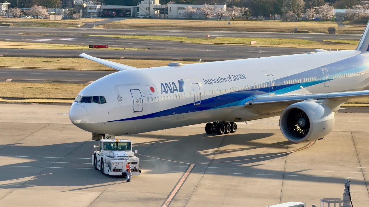ANA B77W pushback & take off 