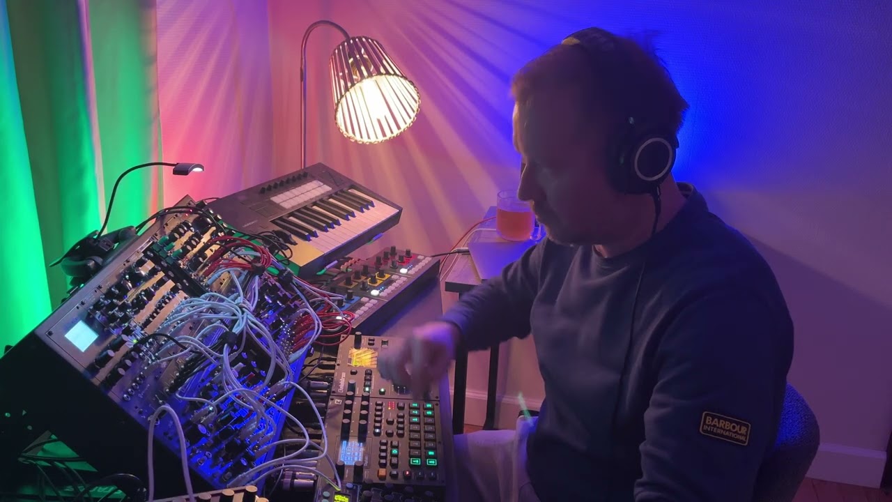 Live Eurorack Modular Techno / Track 40