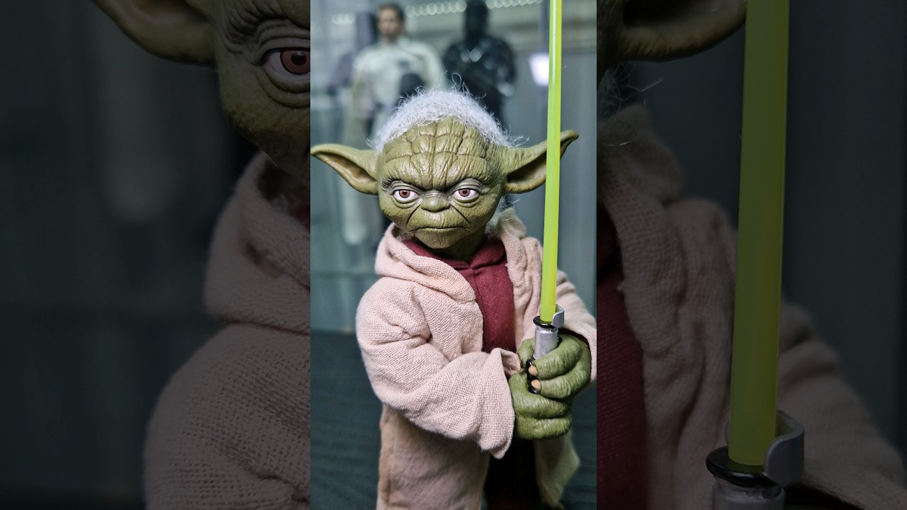 Twelve World Force Master - Yoda 