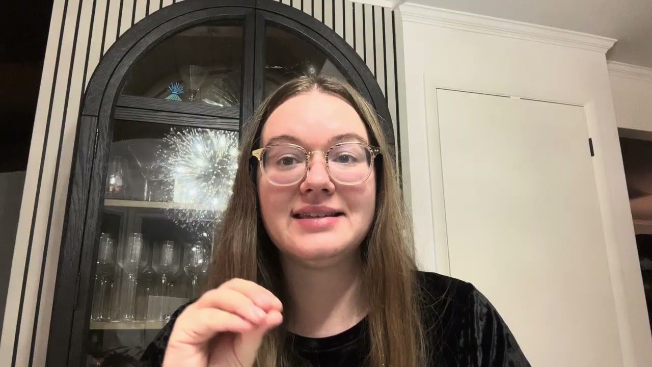 Ваша преданность себе приносит свои плоды! В следующее Рождество ваша жизнь будет выглядеть совсе...