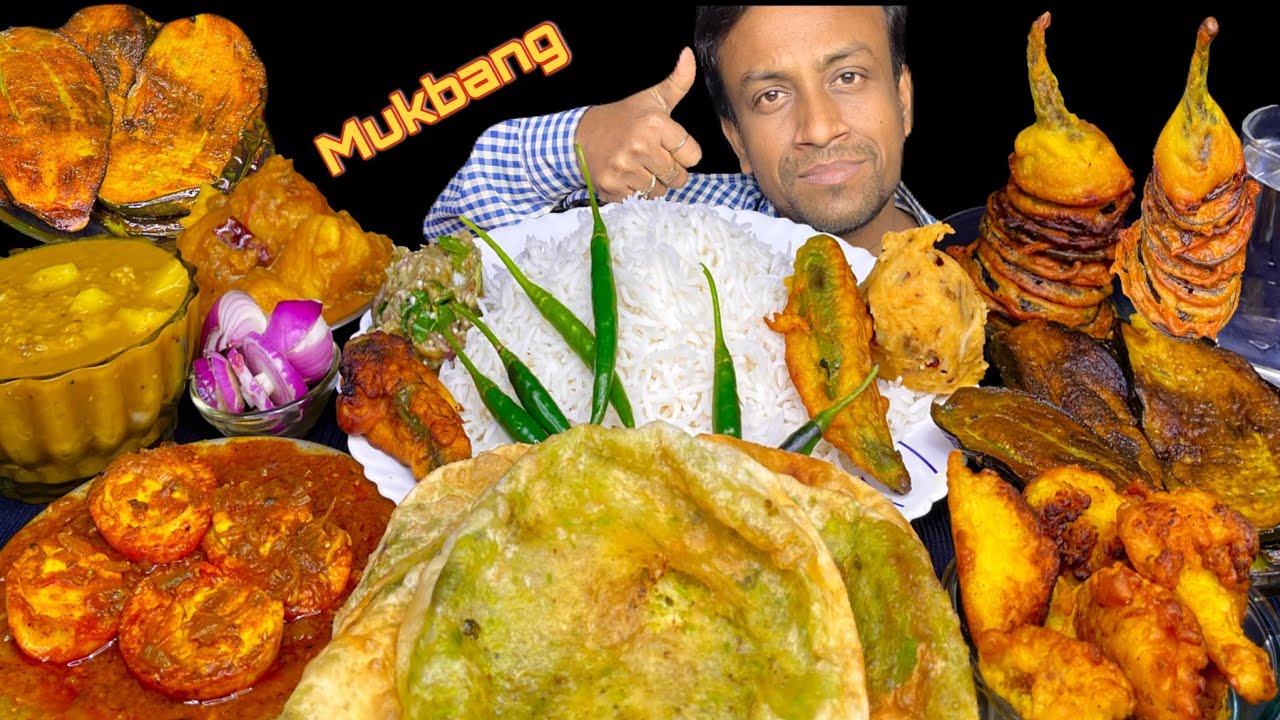 Korai Shutir Kochuri Aloor Dum Dal 2 Types Bhorta & Pakoda & Spicy Egg Curry,, ​Can I Finish This?