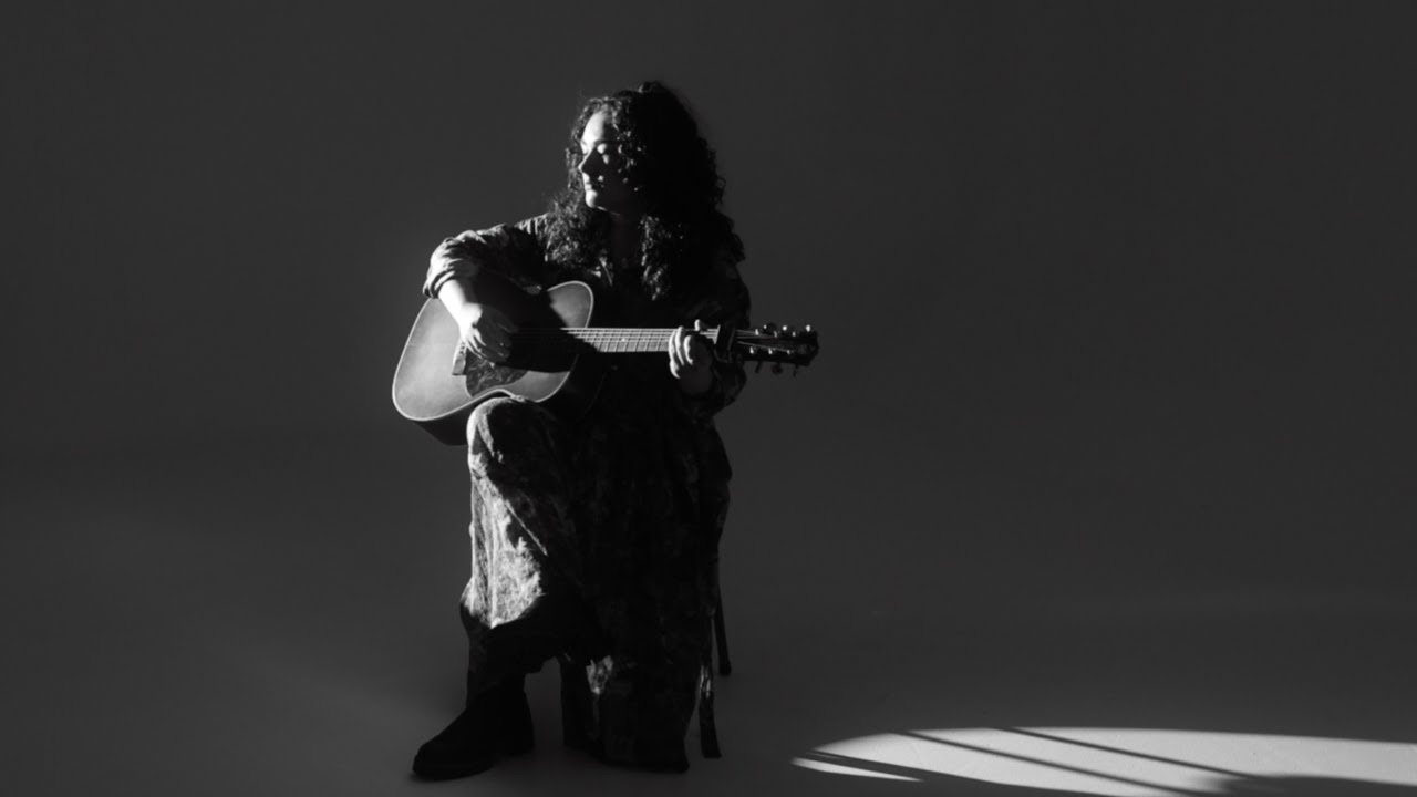 Heart Like A House - Jenny Mitchell  (Official Video)