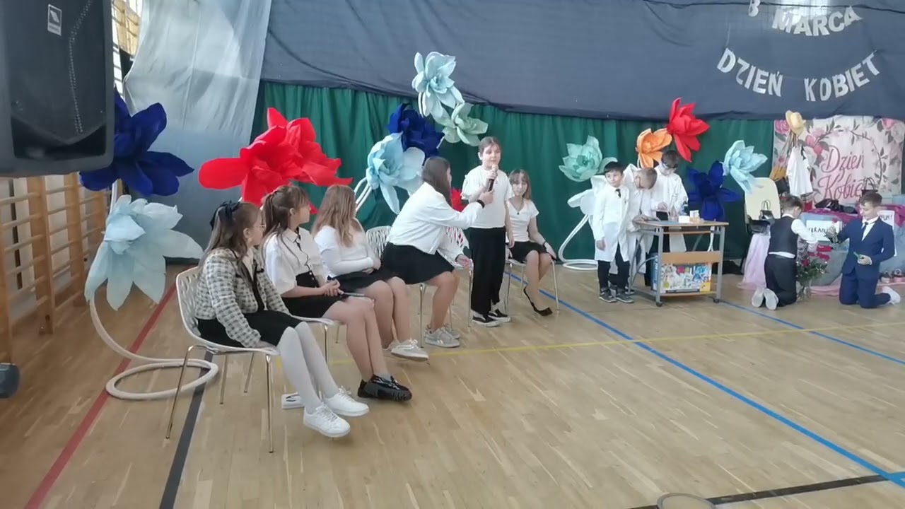 Dzień Kobiet w Szkole Podstawowej im. SGO Polesie w Jabłoniu – Występ Klasy IV 🌷