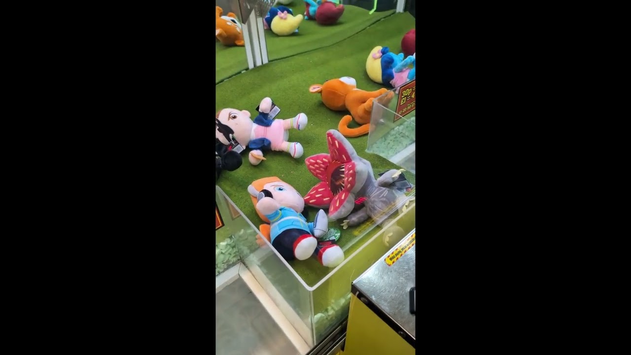 Back in Southsea! Claw Machine Wins, Fails & Near Misses