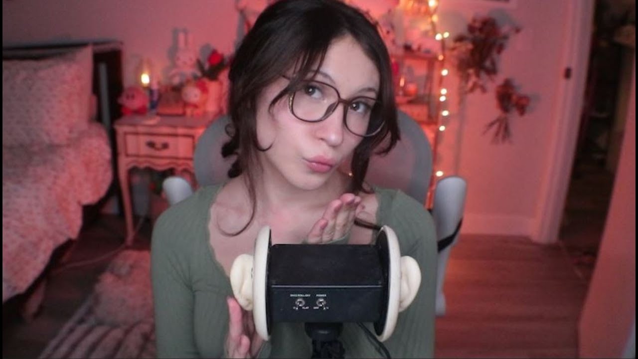 ASMR | EXTREMELY Relaxing Ear Massage & Gentle Ear Kisses 💋