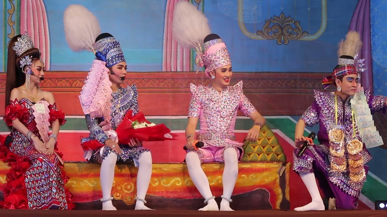 พระเอกขำจริงขำจัง😉 พระเอกวัฒนาอนันท์ฉบับเบลล์ แต่ลีลาร่ายรำกับขนมคู่ใจถึงกับกระจายเลย555