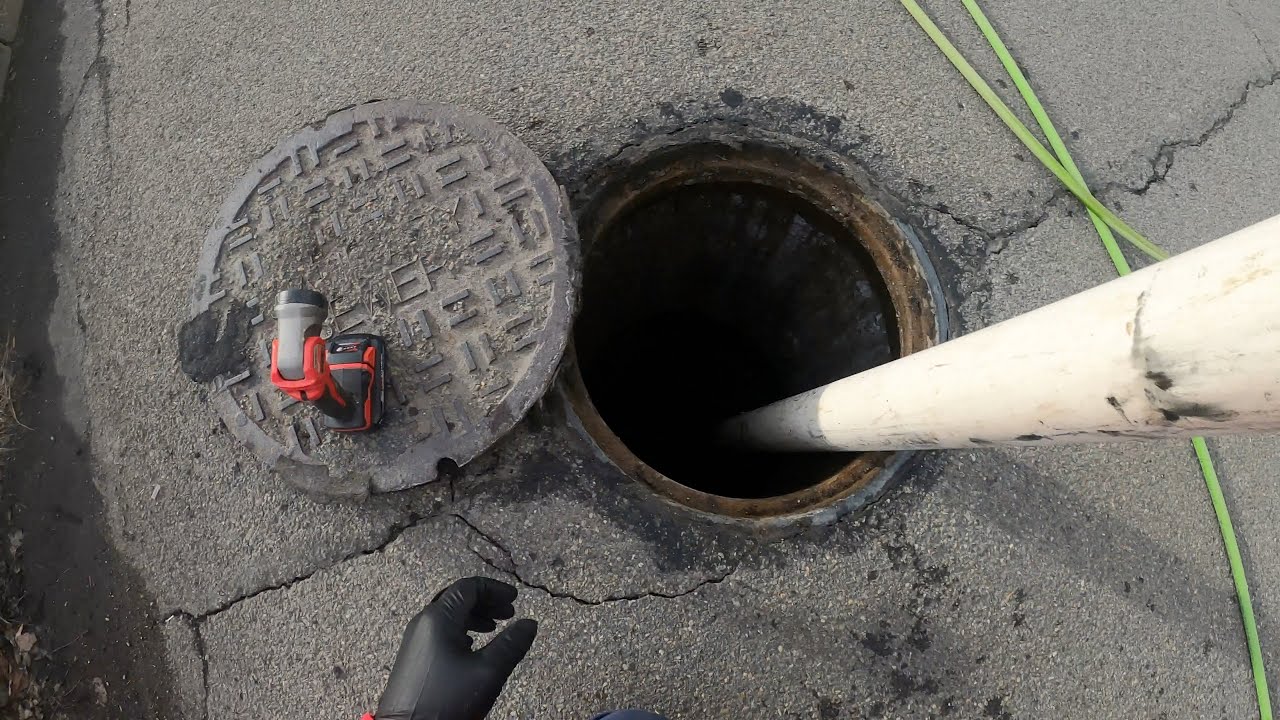 Сильный засор в канализационном люке — Drain Pros, выпуск 79