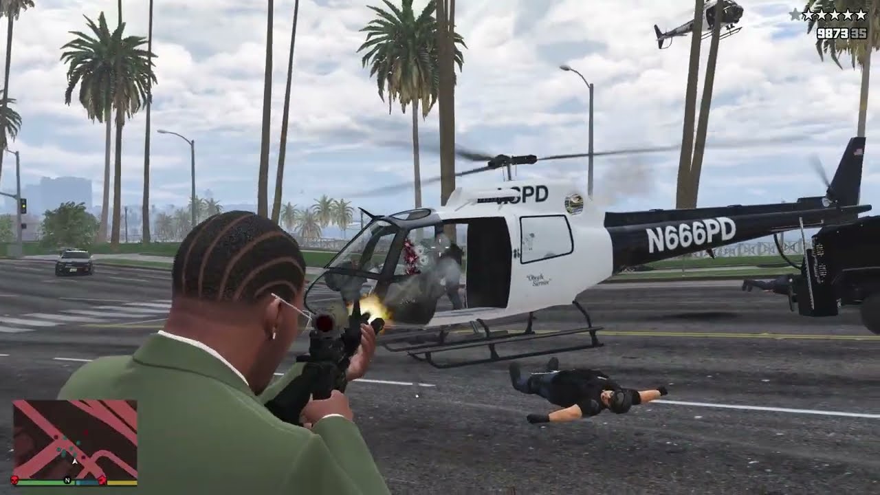 GTA V: Suit Man Vs Madrazo Gang 10 Star Cop Battle + Escape