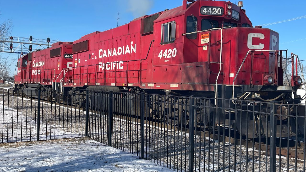 Railfanning in cold Franklin Park 1/23/26