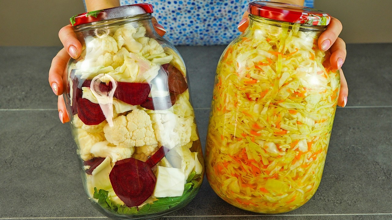Bunica știa secretul: Cea mai simplă varză murată – am mâncat-o în 2 zile!