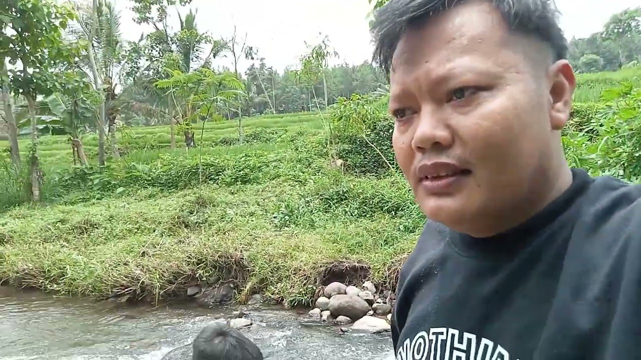 Berpetualang di sungai alam kabuaran 