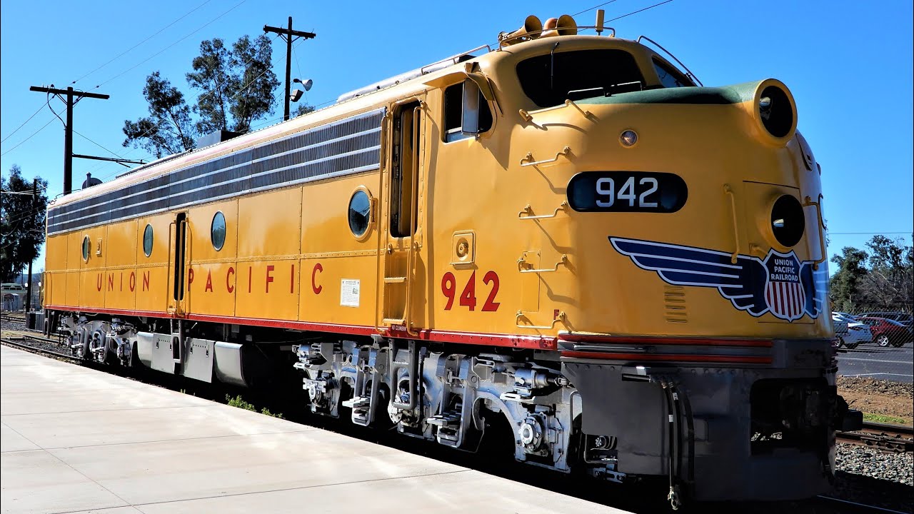 Union Pacific EMD E8 942 