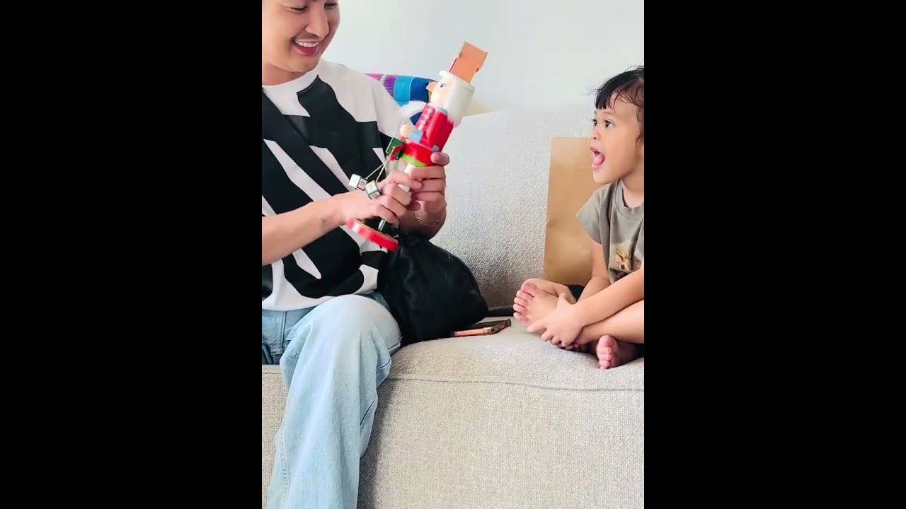 พ่อถาม คำพลอยไปทำอะไรมา ขาเป็นรอยซ้ำ ‼️ยายแต๋นตีพลอย 😁😁#น้องเพชรน้องพลอย #อาร์ทธนกร 
