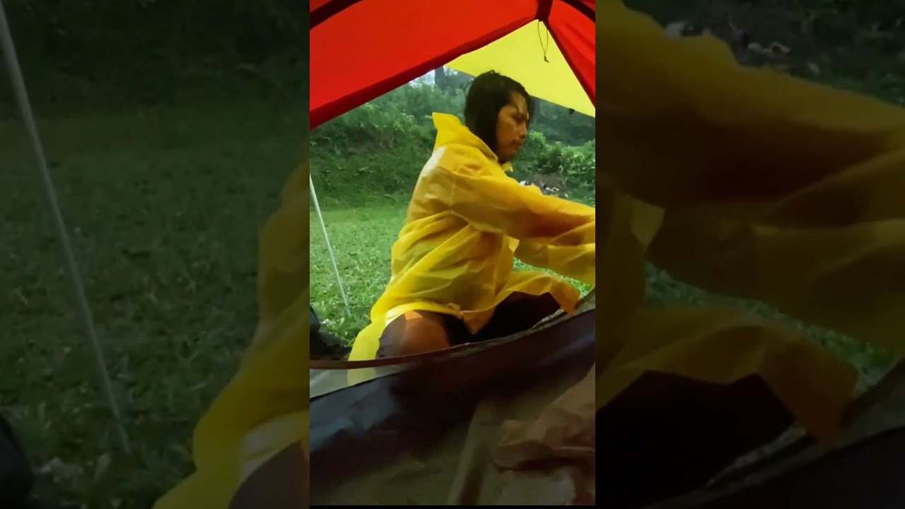 solo camping heavy rain and thunderstorms #shorts #heavyraininthunderstorm #heavyrain #solocamping
