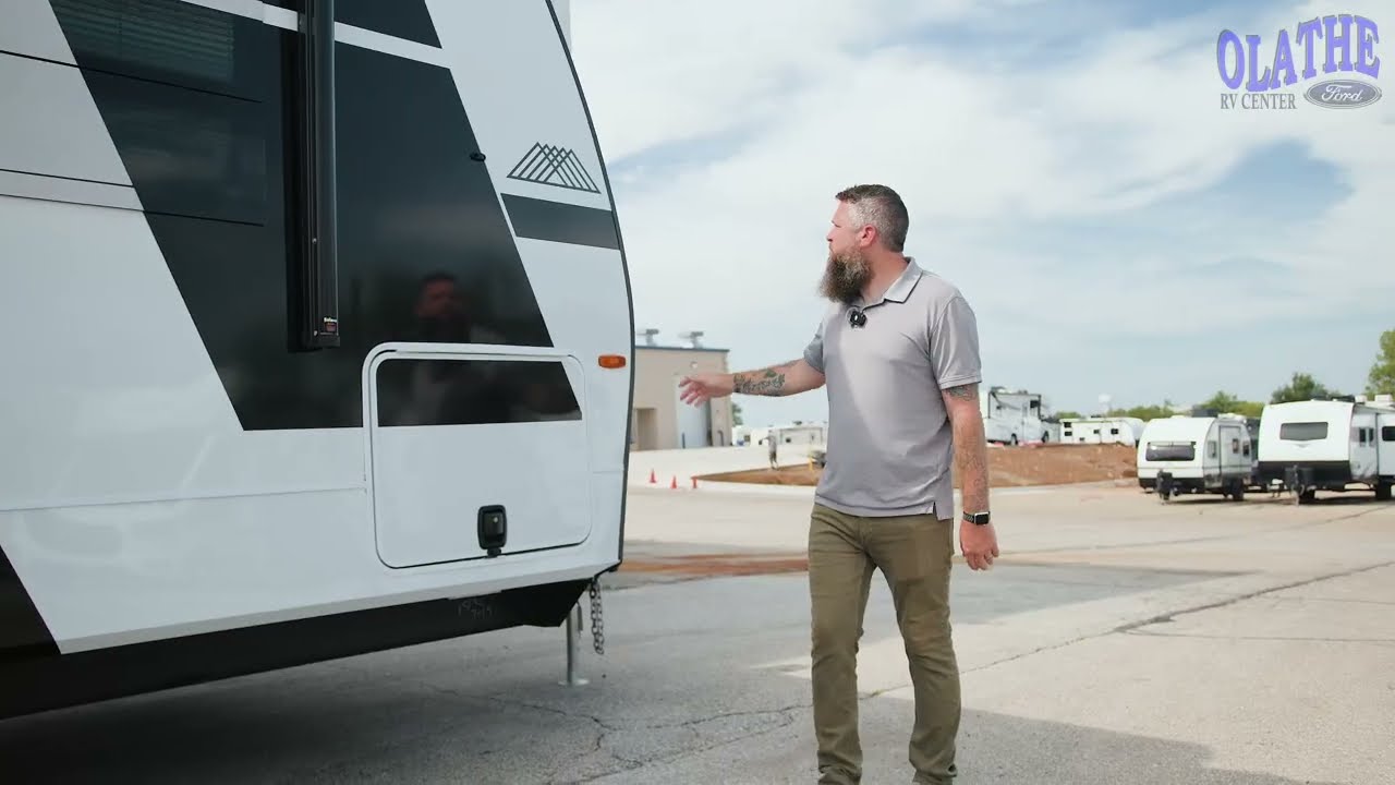 2026 Brinkley I-235 Travel Trailer | Luxury, Towable, and Feature-Packed Walkthrough