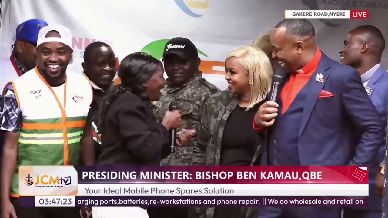 Wamwangi makes Bishop Ben & Rev Joy laugh🤣🤣in Nyeri during Bonnie Mobile spares launch