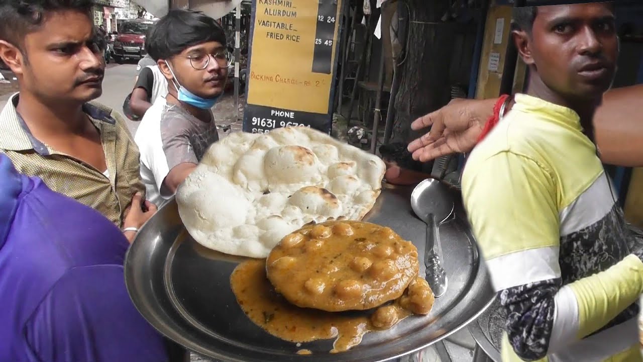 People Mad for Tandoori Roti & Chana Masala | Indian Roadside Lunch | Price 20 Rs Plate Only