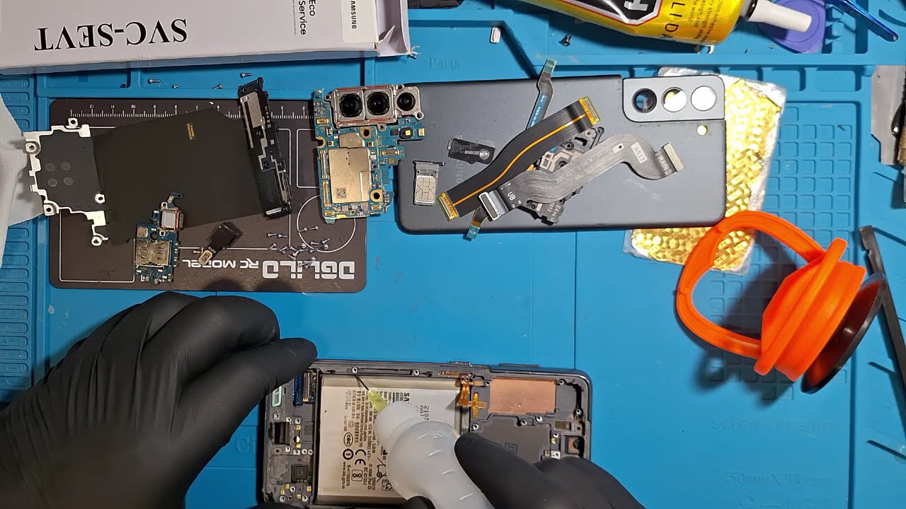 Wymiana wyświetlacza Samsung Galaxy S21 5G Oryginalny service pack z ramką
