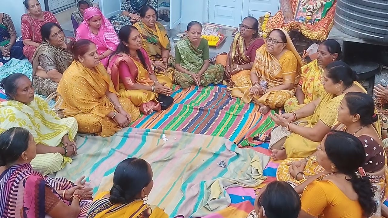 રામદેવ મહિલા સતસંગ મંડળ જોષીપુરા જુનાગઢ.. #આરતી  #viralvideo #satsang #ધોળ 