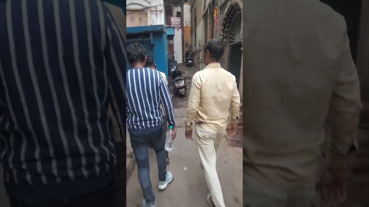  (Radhe shyam radhe radhe)Kashi vishwanath mandir jate hua