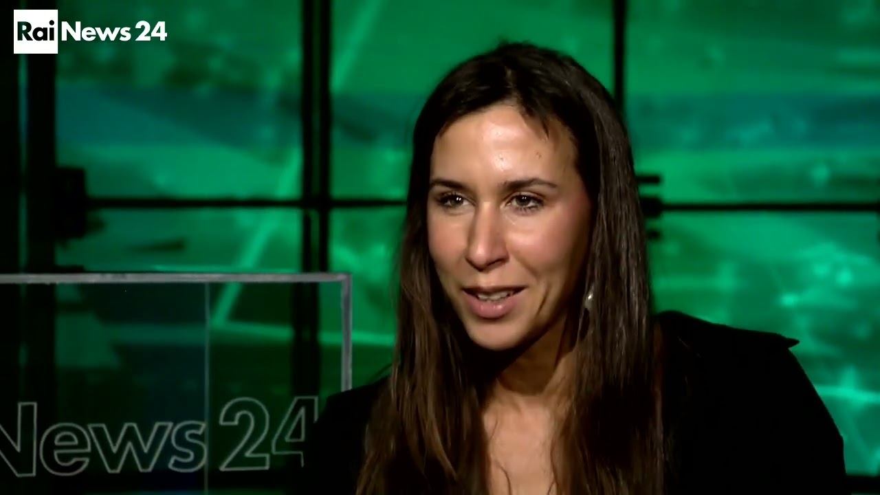 Violet Parra, Mercedes Sosa, Chavela Vargas: LAVINIA MANCUSI a RaiNews24 con REVOLUCIONARIA!