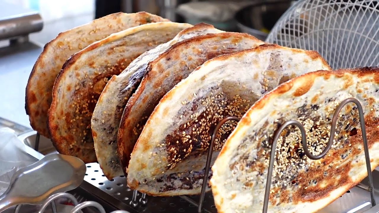 中式烤餅(荊州鍋盔) / Chinese Style Hot Pot Roasted Flat Bread From Jingzhou (Guokui) - Taiwanese Street Food