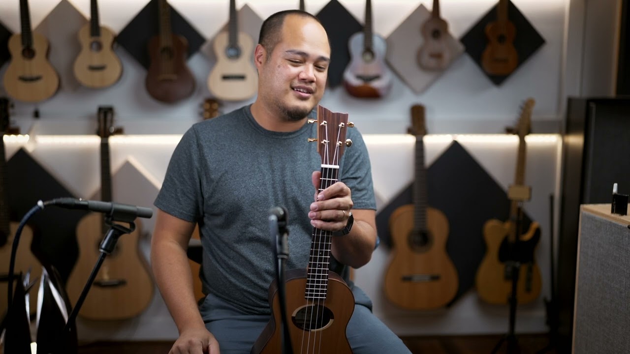 Kremona Cedar Rosewood  Coco Tenor