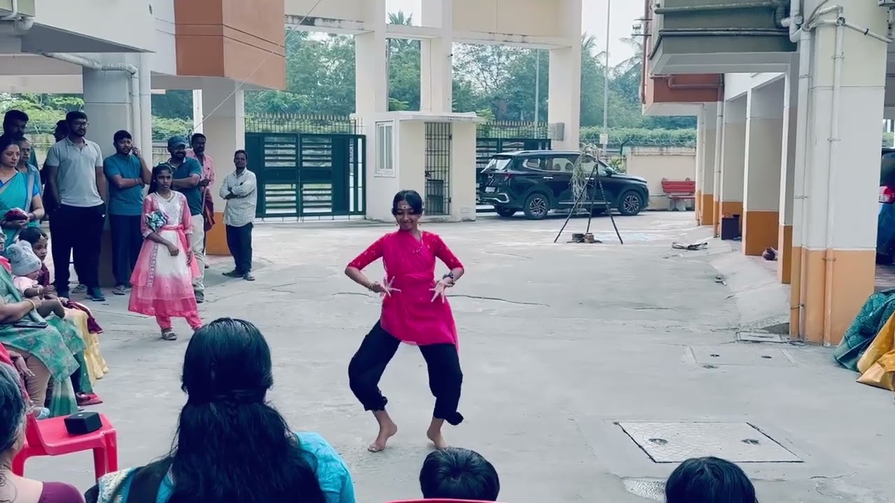 Dance.Goldbell.2021-26. Dance programme at Smt.Aruna Siva's Apt, Paranipthur (17th January)