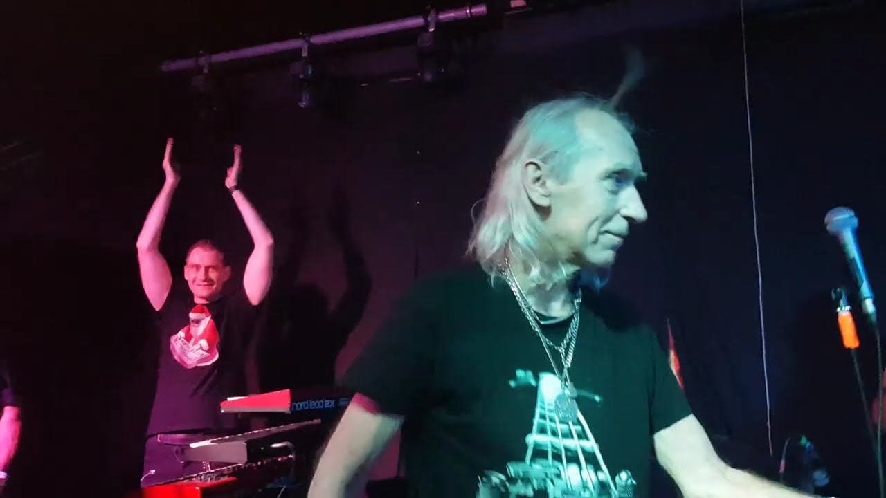 Zselencz L&aacute;szl&oacute; &eacute;s az &Eacute;rz&eacute;s: &Aacute;lom (Legenda 2025. 12. 19.) - Edda cover