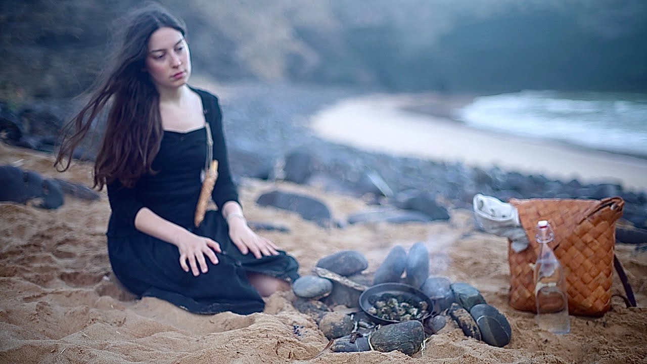 Foraging and overnight in a Remote Beach in Portugal